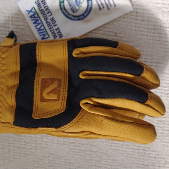 NWT Flylow Magarac Glove Leather Natural/Black Mens Work Gloves Size XS - Picture 2 of 7